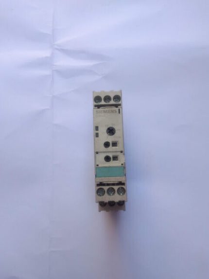Siemens 3RP1505-1BW30 Time Delay Relay 3RP15051BW30