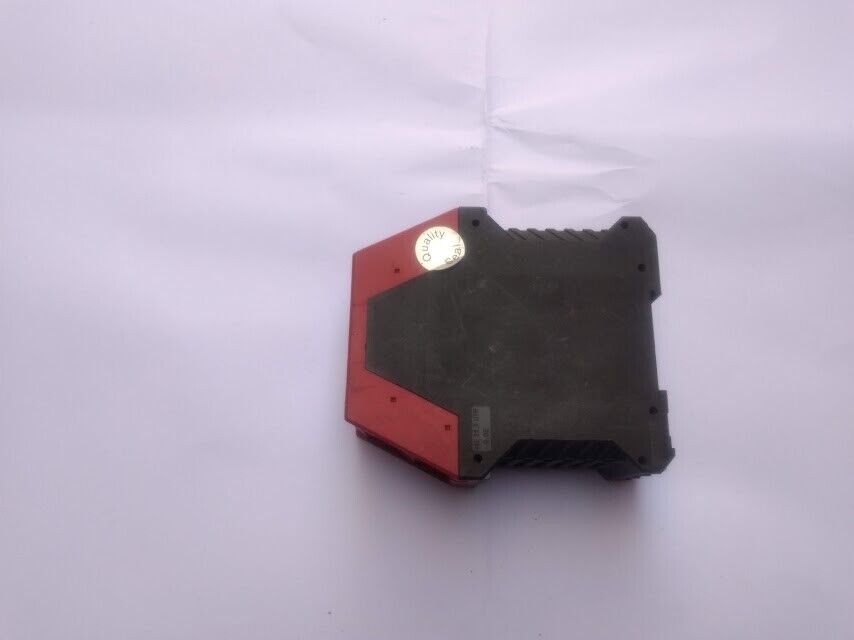 Schneider Telemecanique XPS-AK XPSAK361144 Safety Relay XPSAK - Image 9