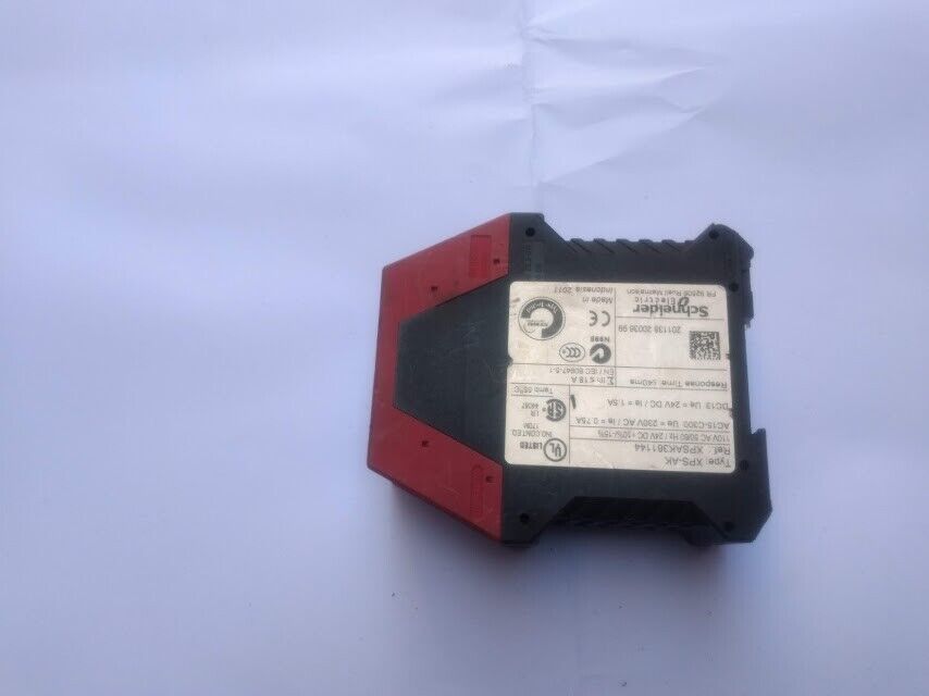 Schneider Telemecanique XPS-AK XPSAK361144 Safety Relay XPSAK - Image 8