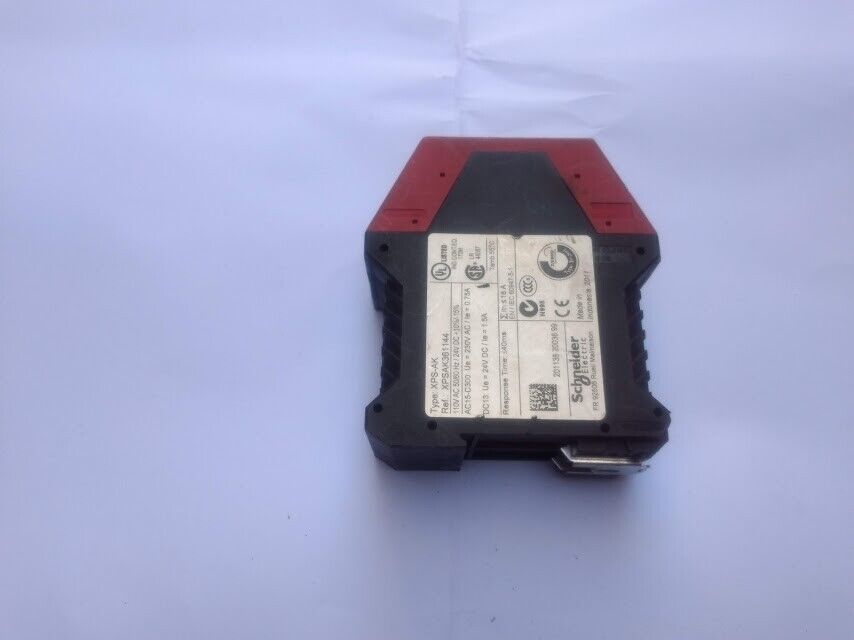 Schneider Telemecanique XPS-AK XPSAK361144 Safety Relay XPSAK - Image 6