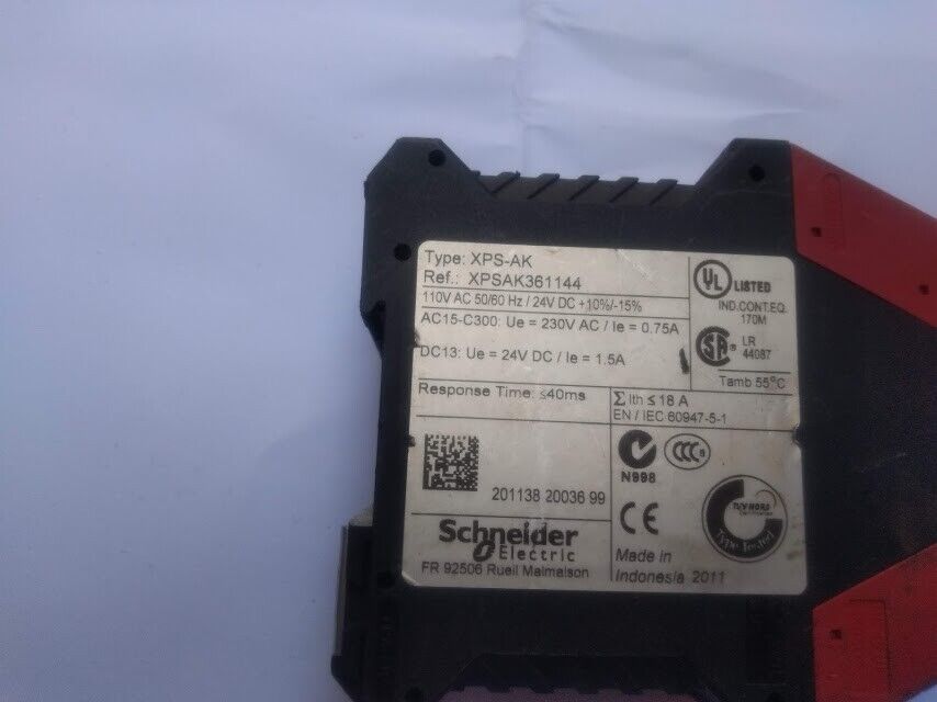 Schneider Telemecanique XPS-AK XPSAK361144 Safety Relay XPSAK - Image 5