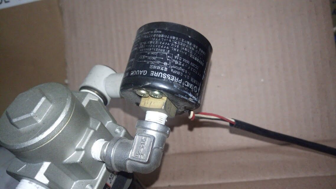 SMC Corporation IDG10-03B Membrane Air Dryer with pressure gauge AR3000-03 - Image 4