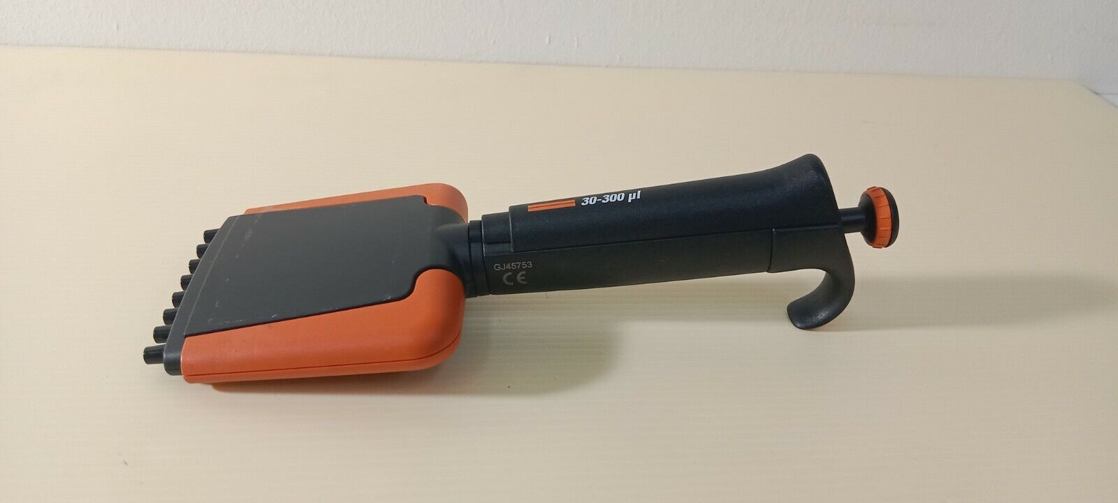Thermo Scientific Finn Pipette F2 30-300ul 8 Channels Pipette - Image 5