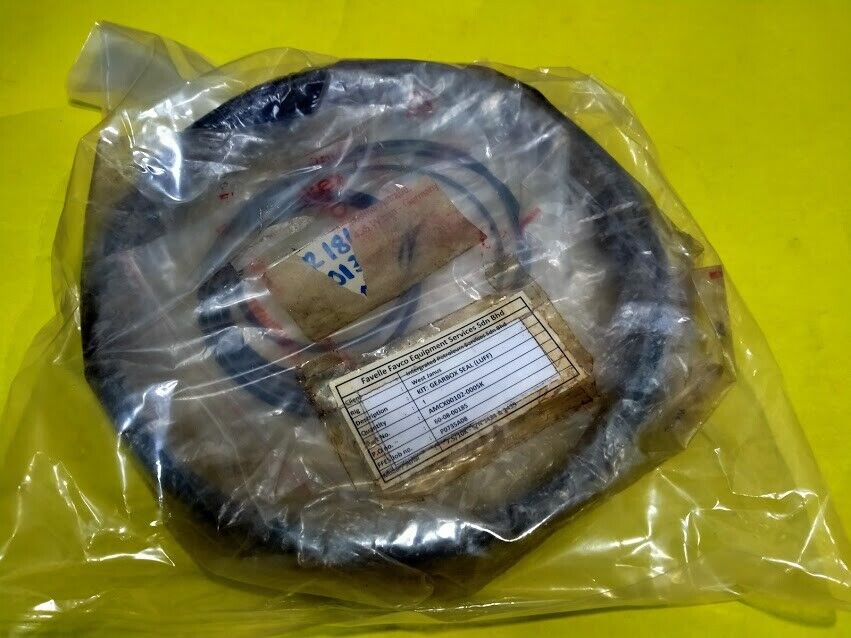 Rexroth bosch Favelle Favco AMCX00102-000SK Gearbox Seal (Luff) New - Image 2