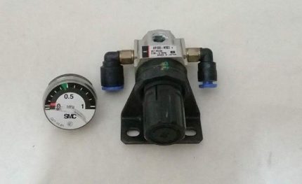 SMC AR1000-M5BG + Pneumatic Air Regulator AR1000M5BG