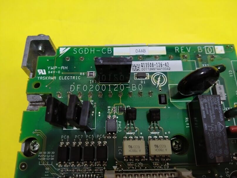 Yaskawa Electric SGDH-CB 04AB Rev. B DF0200120-B0 Power Supply - Image 3