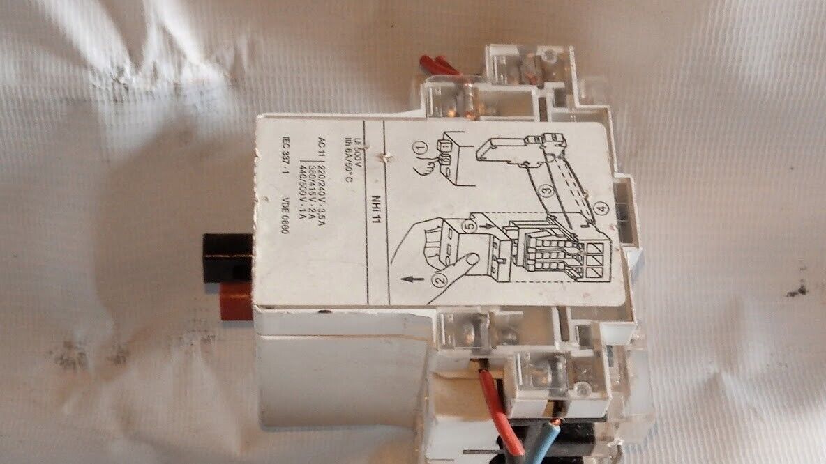 Sick WT27-2F-411 1 015 085 Reflection Light Switch WT272F411 - Image 3