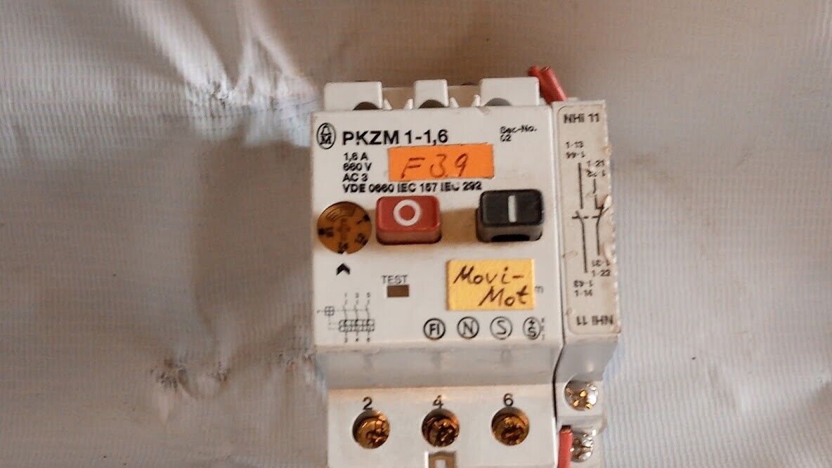 Sick WT27-2F-411 1 015 085 Reflection Light Switch WT272F411 - Image 2