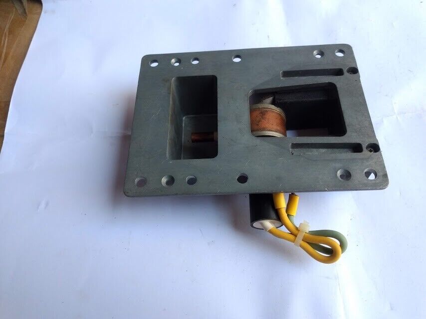 E2V Technologies MG5223 EEV Magnetron S-Band Marine Radar Marine Store Spare - Image 10