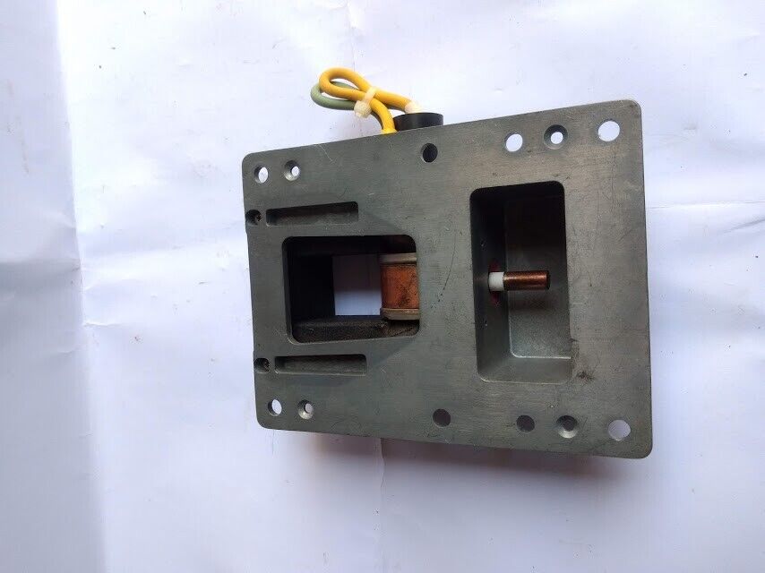 E2V Technologies MG5223 EEV Magnetron S-Band Marine Radar Marine Store Spare - Image 8