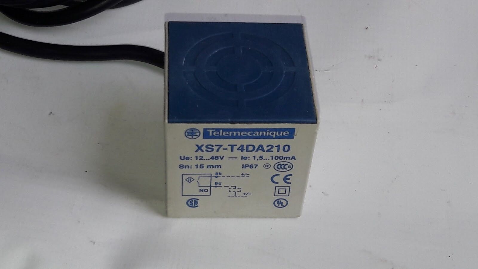 Telemecanique XS7-C40DA210 Proximity Switch Sensor - Image 3