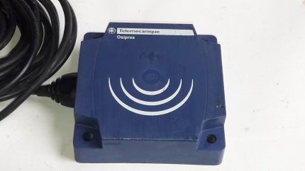 Telemecanique Osiprox  XS7D1A1NBL5 Induktiver Näherungsschalter