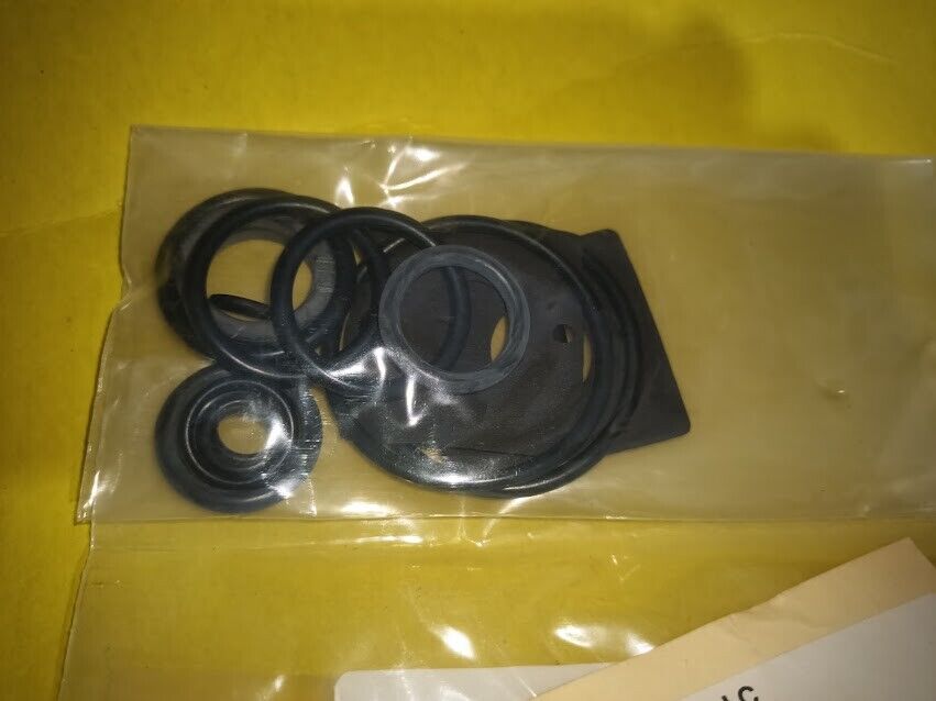 UOP PIC RV SZ II Seal Kit solenoid Directional Valve 96-294 1E13 O-ring - Image 3