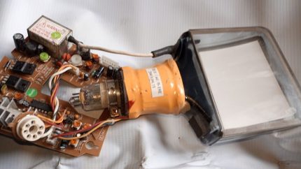 DDY-40 B-19E ZXBPG0101P45 4 Flat CRT With Control Board
