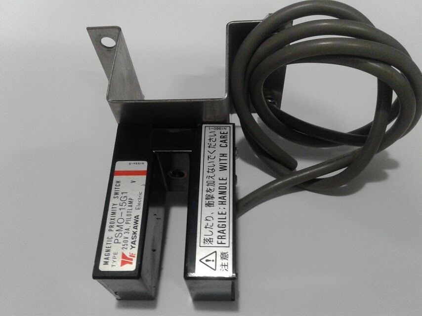 YASKAWA Electric Psmo-15G1 250V 3A Pilotlamp Magnetic Proximity Switch