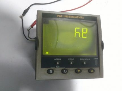 Eurotherm 3504 3504/CC/VH Programmer Temperature Controller 180479