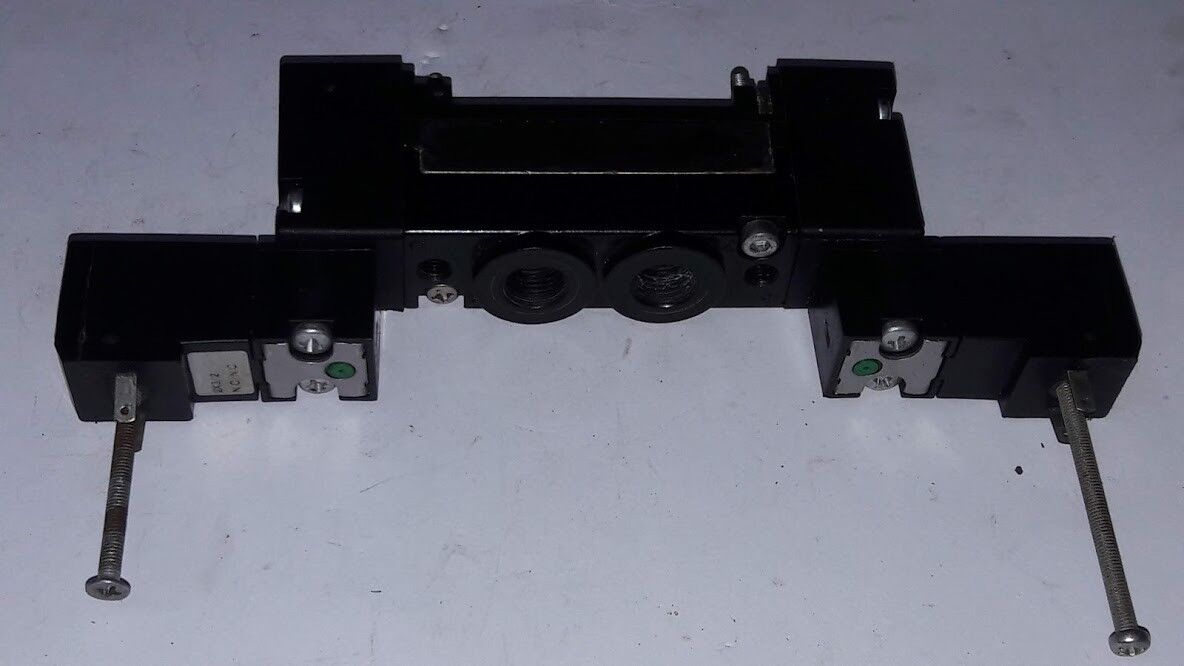PNEUMAX 2435.62.44.35.05 Electric / Solenoid Valve Double Side 243562443505 - Image 4