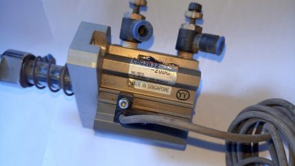 SMC CDQ2B32-20DC Compact Pneumatic Cylinder CDQ2B3220DC
