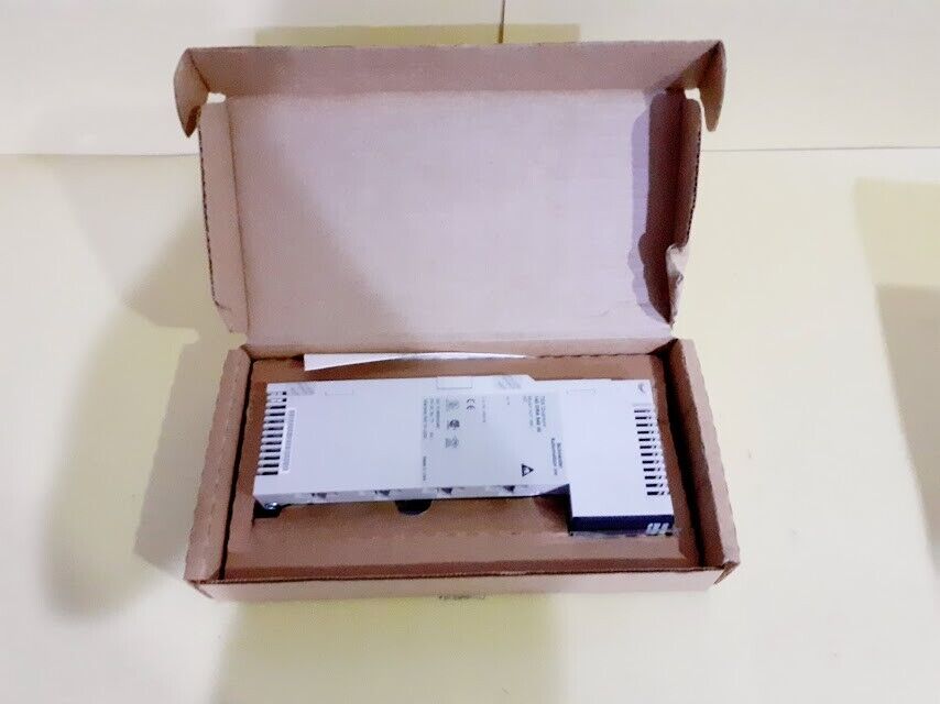 Schneider Modicon TSX Quantum 140DRA84000 Relay Output 16X1 Module 140 DRA 840 0