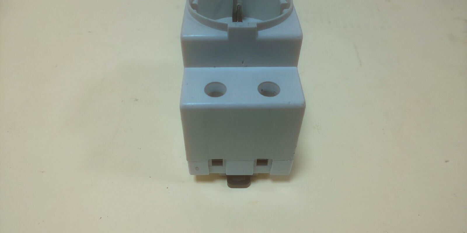Hager N 129 01 Electrical Receptacle Connector X 129 - Image 2