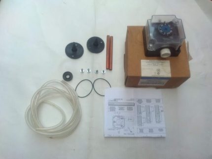 Johnson Control P233A-4-AA P233A-4-AKC Differential Air Pressure Switch P233A4AA