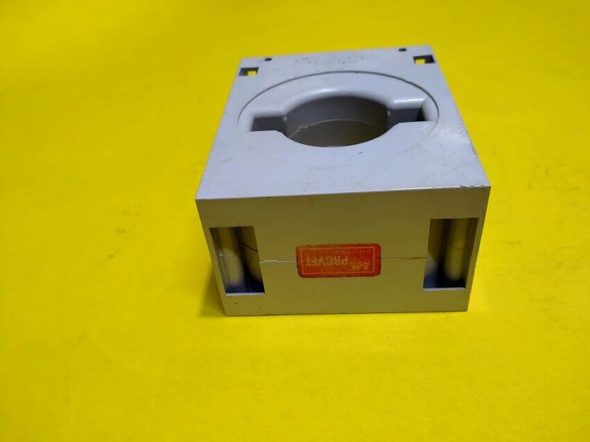 LK-NES HF5 P2 742E0026 Current Transformer S1 200/5A S2 New HF5P2742E0026 - Image 3