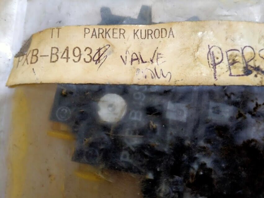 Parker Kuroda Pxb-b4931 Parker 3 Way Valve Body Pxbb4931 lot of 2 New - Image 3