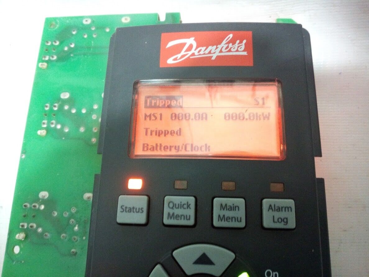 Danfoss VLT Soft Starter MCD5-0000-T5-G2-CV2 340-07230-00A G2-G5 GM3KB V1.01 - Image 2