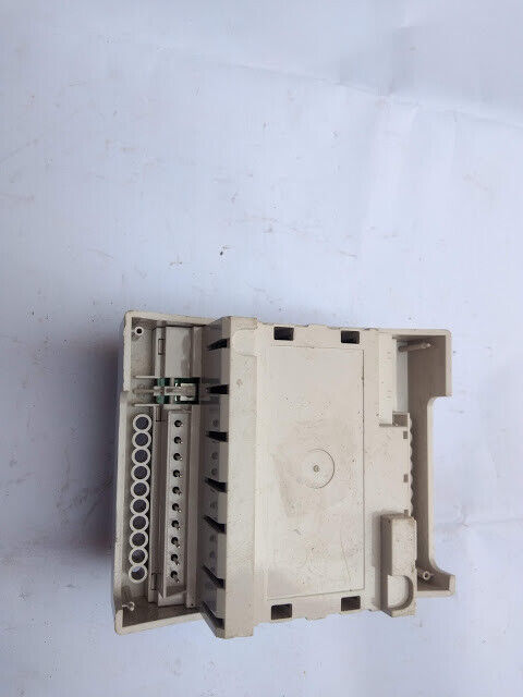 TAC Xenta 421A Schneider Electric Universal Input and Digital Output Module 421A - Image 8