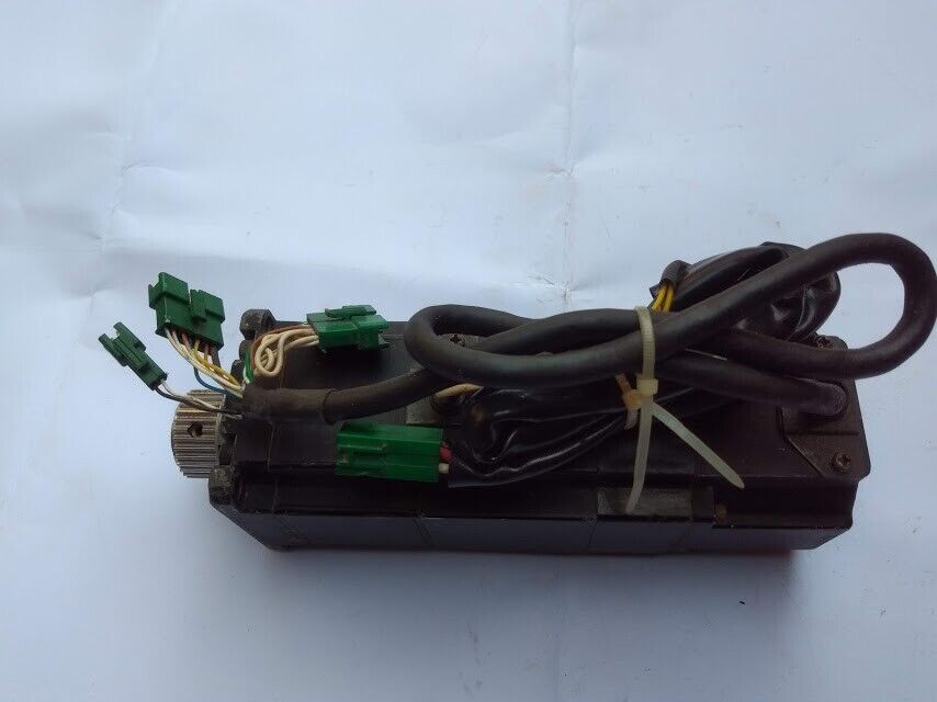 Panasonic MFA010LDRBSE AC Servo Motor 100W Rated Rev 3000 Matsushita Electric - Image 8