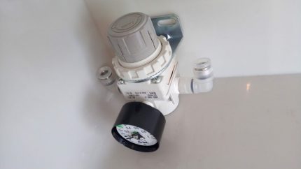 SMC  AR20-02BG regulator Set Press 0.05-0.7MPa  Pressure Gauge G36-10-01