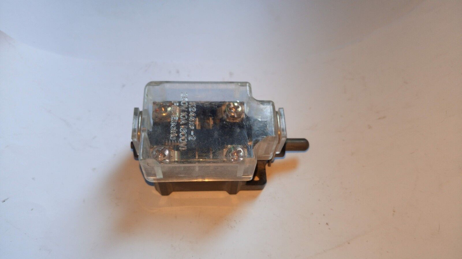 K244xp-2 Fuji Electric Switch Limit N.O./N.C. SPDT Top Plunger 250V 10A 600V - Image 2