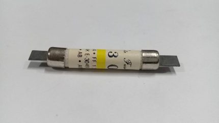 Utsunomiya Electric NC1 30A AC 500V DC 250V Cello-Lite Fuse NC1