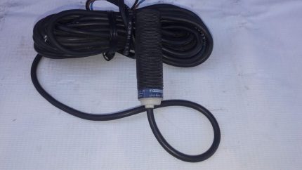 Telemecanique XS4 P18PA370E1 Load Bkibu XS4P18PA370E1 Proximity Sensor
