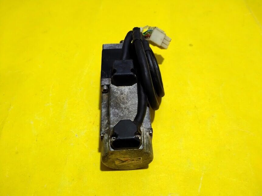 CSMT-01BB1ABT3 AC Servo Motor RS Automation CSMT01BB1ABT3 - Image 3