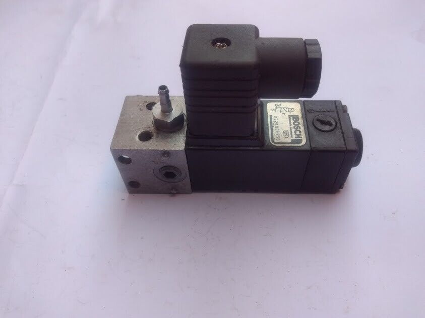 Bosch 1827414025 220V~50Hz 0820005250 Control Valve With 12 B GDM Connector/Base - Image 10
