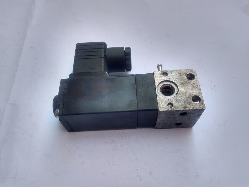Bosch 1827414016 220v~50/60Hz Control Valve With 12 B GDM Connector & Base - Image 5