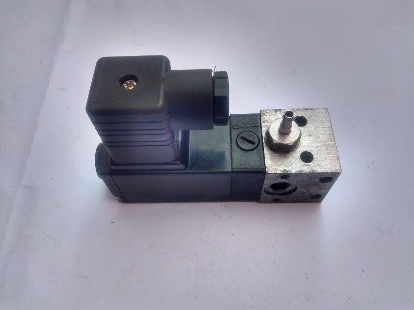 Bosch 1827414016 220v~50/60Hz Control Valve With 12 B GDM Connector & Base - Image 4