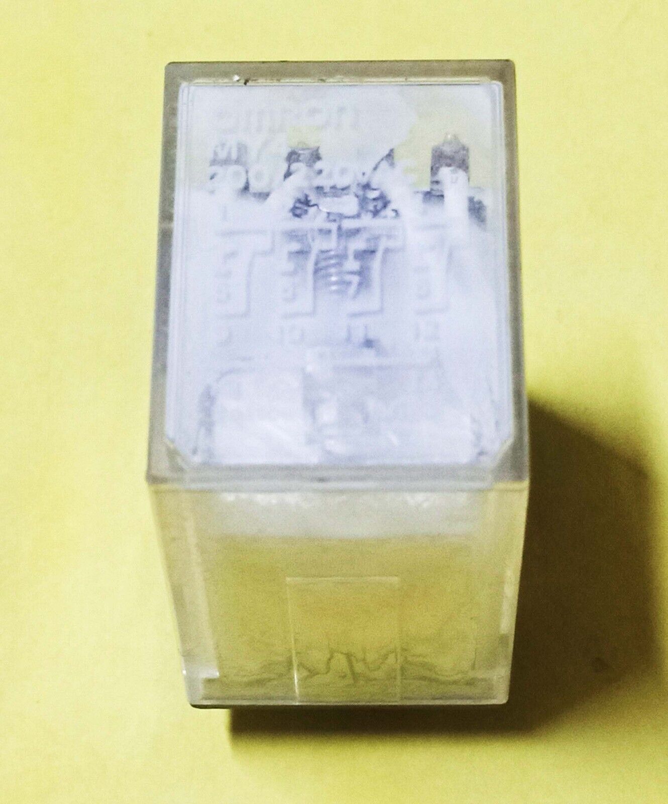 Omron MY4 200/220 vac IEC255 Miniature Power Relay - Image 2