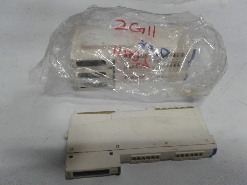 STBACO1225 Schneider Electric Analog Output Module PV04 SV01.58 RL05 - Image 2