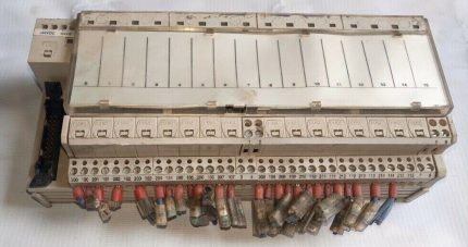 Telemecanique ABE7-P16T214 Output Module 16-Channel
