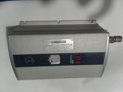 Saab Transpondertech 7000 100-550 R4-AIS shipborne Class A Transponder Marine