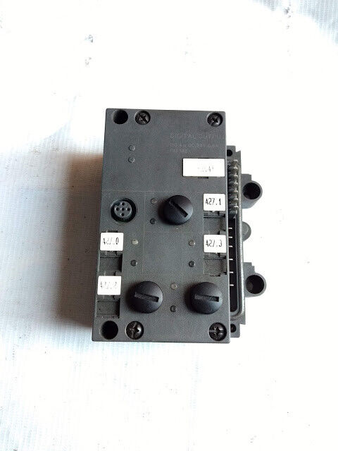 Siemens Simatic S7 6ES7 142-1BD30-0XA0 Digital Output Module 6ES71421BD300XA0 - Image 2