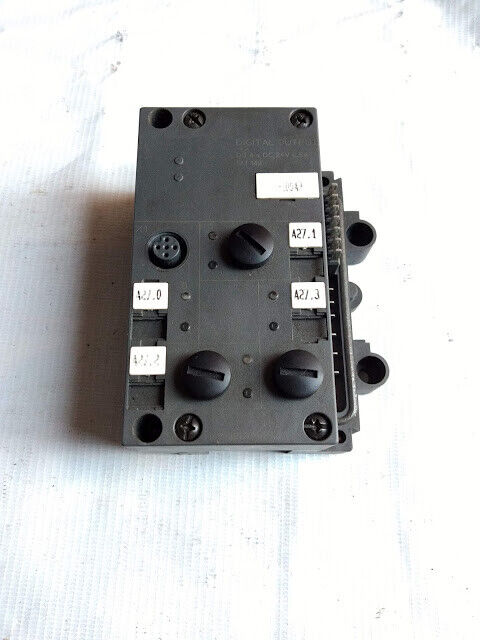 Siemens Simatic S7 6ES7 142-1BD30-0XA0 Digital Output Module 6ES71421BD300XA0