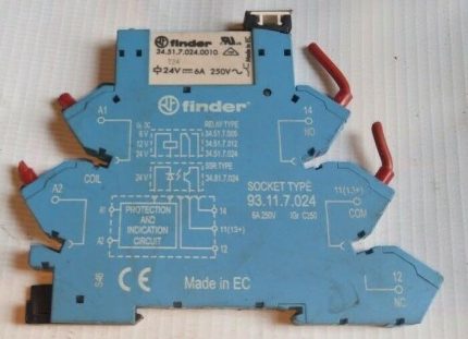 Finder 34.51.7.024.0010 Relay With Socket 93.11.7.024