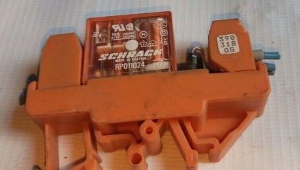 Weidmuller/Schrack RP011024 Relay with base 250vac