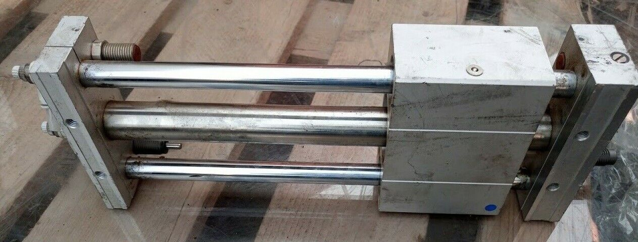 SMC Corporation CY1L25L200B A73H Rodless Guide Cylinder CY1L25L-200B-A73H