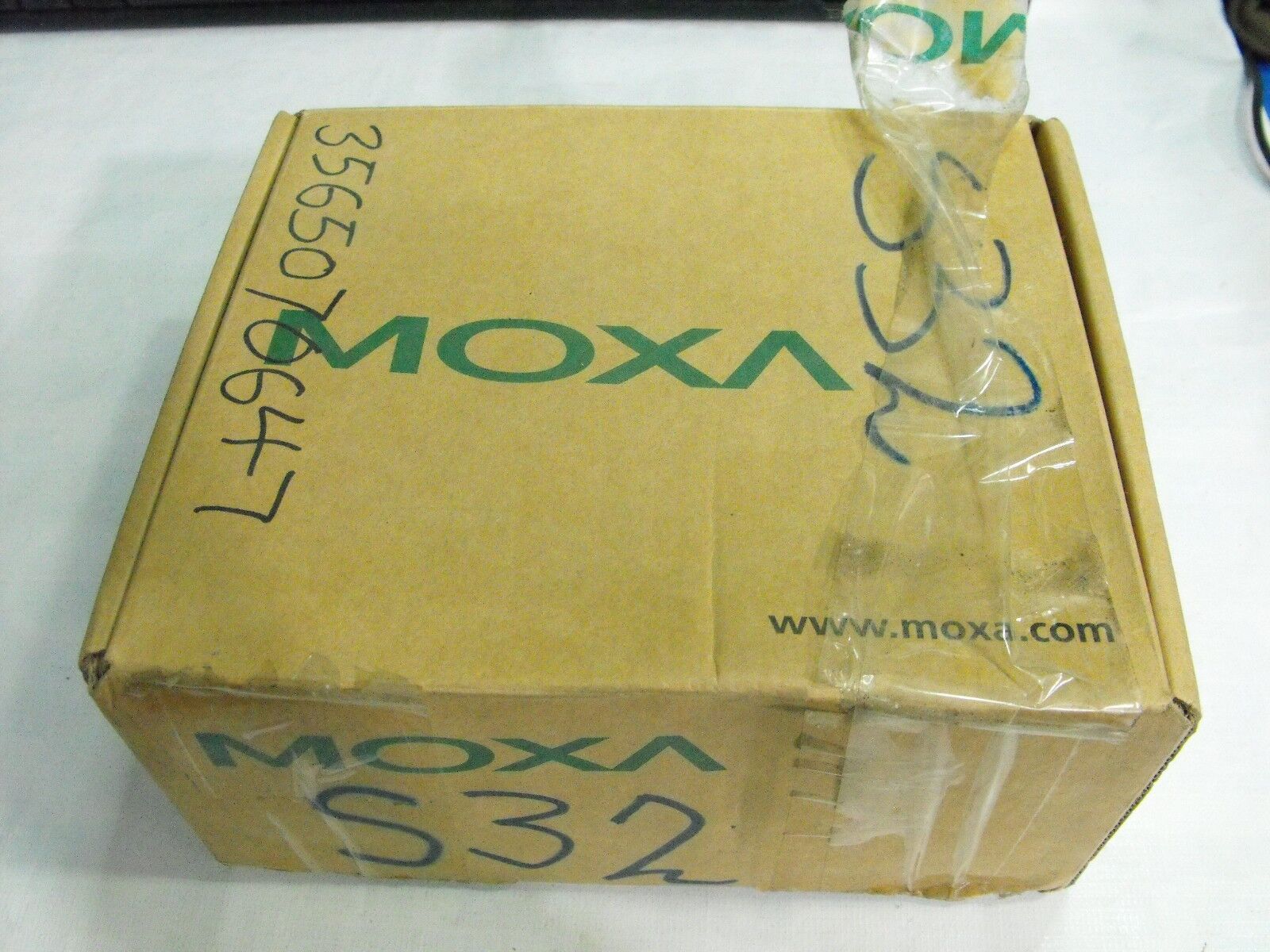 EDS-405A-MM-SC V1.2 Moxa Industrial Managed Ethernet Switch 1201405100021 New - Image 6