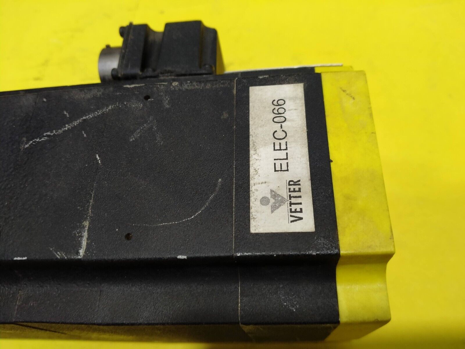 Staubli Baldor W090/1515 D 221 348 00 S2P102W002G1 Brushless AC Servo motor - Image 8