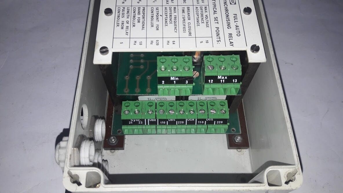 DEIF FULL-AUTO SYNCHRONISING RELAY 0102 Marine Store Spare - Image 3